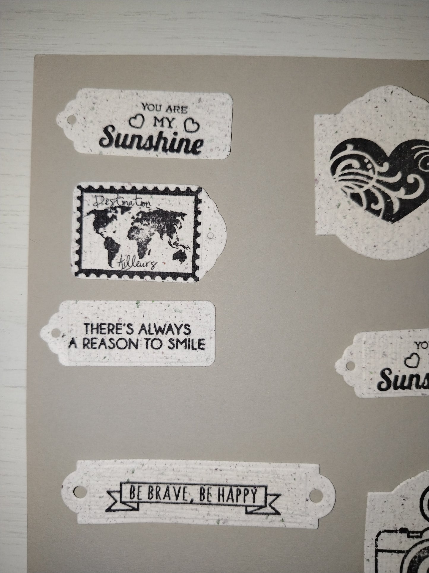 Tag in carta artigianale